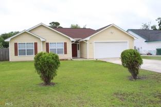 107 Lake Wellington Dr - Photo 1 of 1