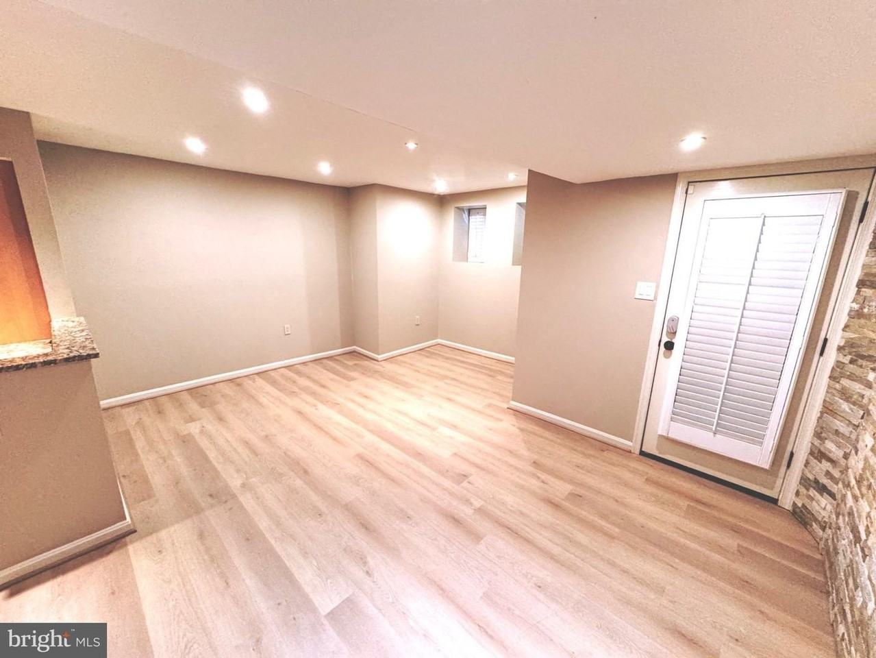 1010 22nd St Nw - Photo 3 of 29