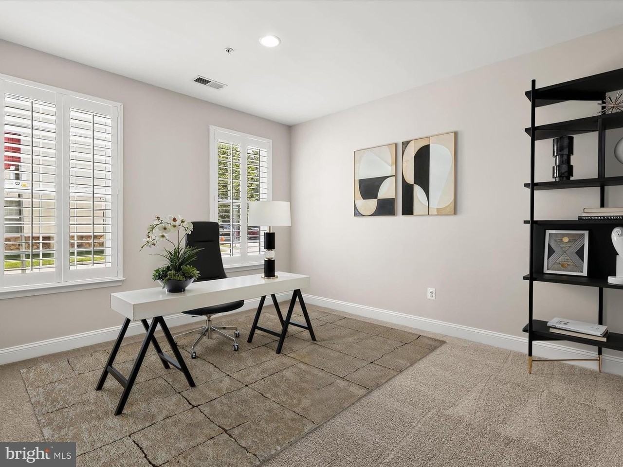 5803 Lois Ln - Photo 6 of 50