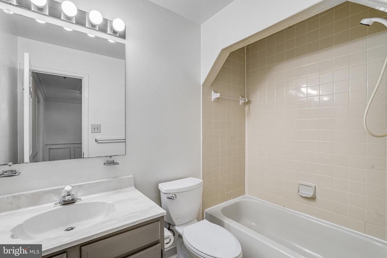 5974 Wescott Hills Way - Photo 4 of 30