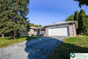 featured image of 1905 E Columbia St