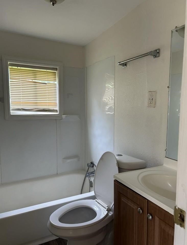 1397 Michigan St - Photo 4 of 6