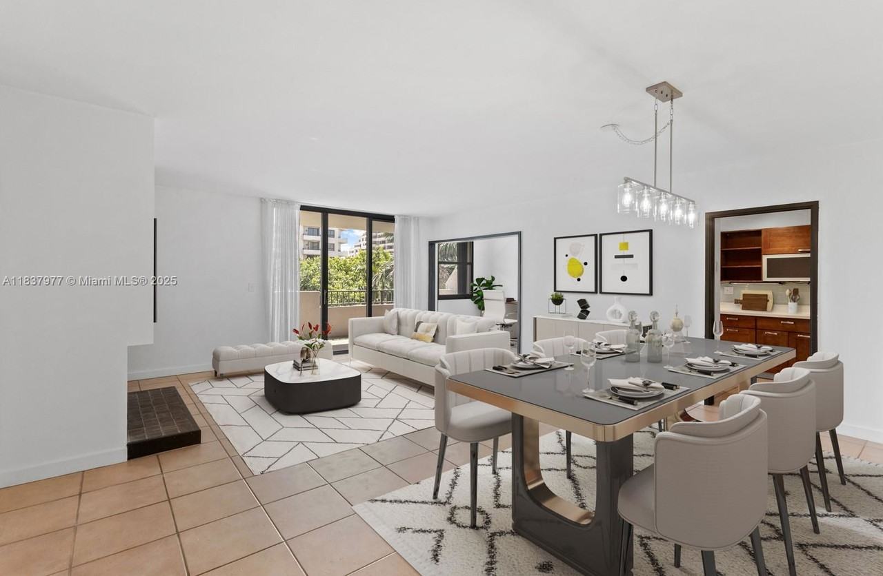 161 Crandon Blvd #426 - Photo 6 of 8