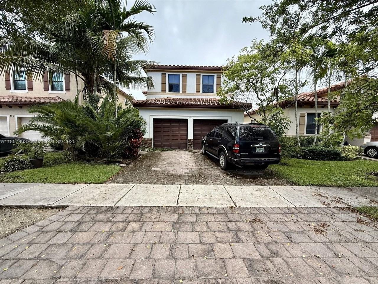 698 Se 34th Ter - Photo 2 of 17