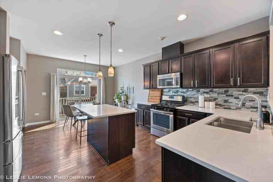 2525 Dunraven Ave - Photo 3 of 10