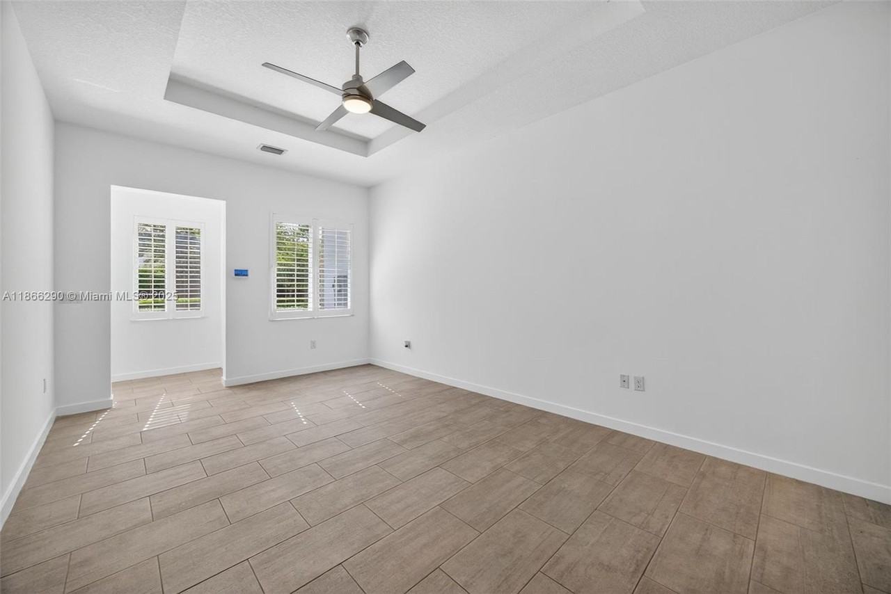 17606 Sw 149th Pl #17606 - Photo 7 of 45