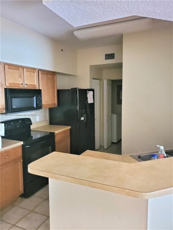 9833 Baywinds Dr #7203 - Photo 7 of 28