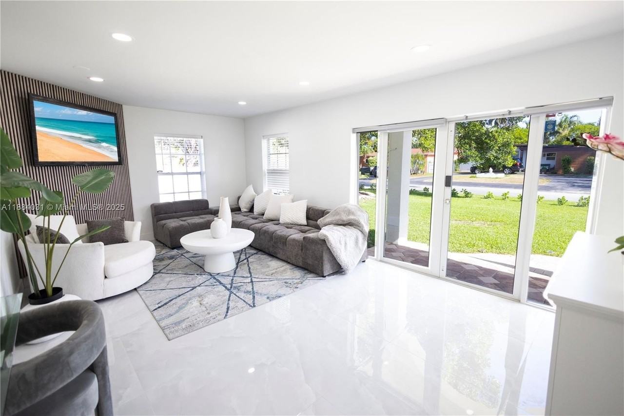 1435 Grant St #NA - Photo 2 of 27