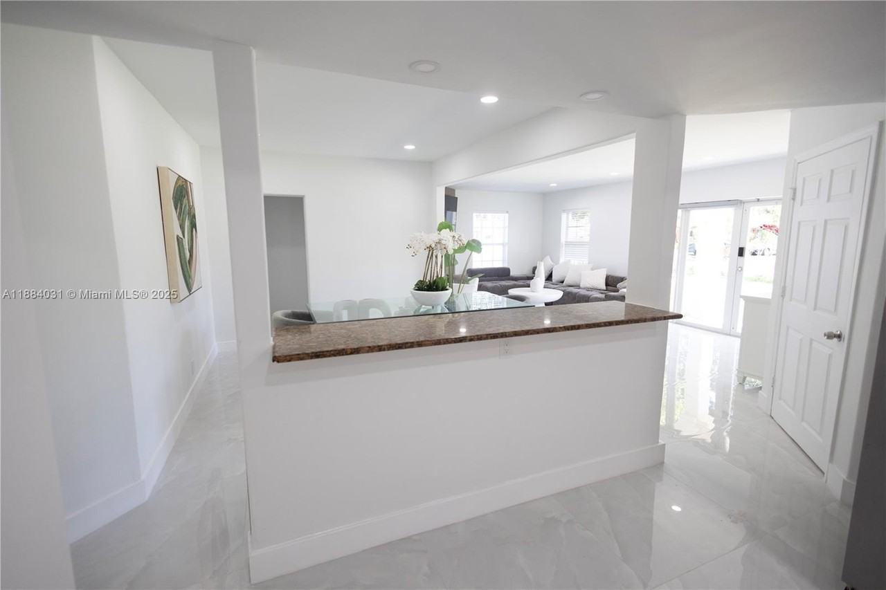 1435 Grant St #NA - Photo 5 of 27