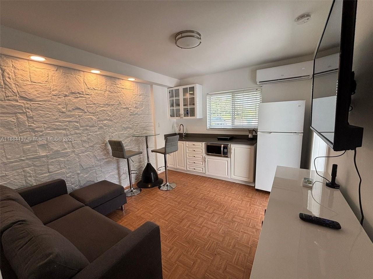 14615 N Miami Ave #1 - Photo 2 of 8