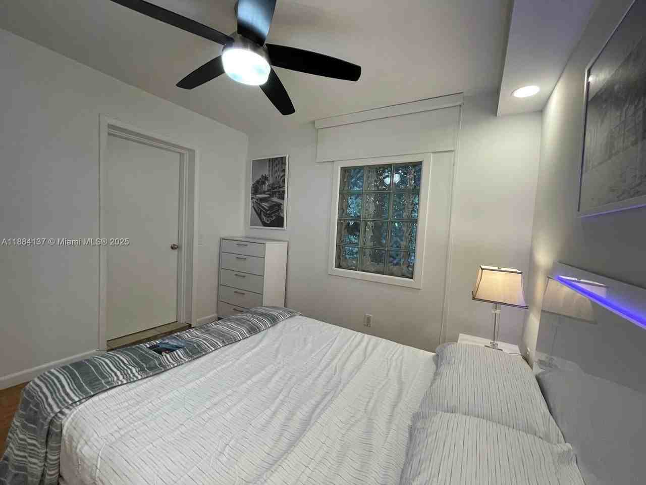 14615 N Miami Ave #1 - Photo 4 of 8