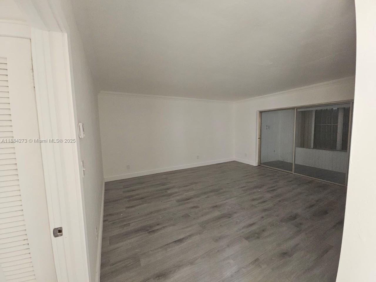 11287 Sw 169th St - Photo 4 of 14