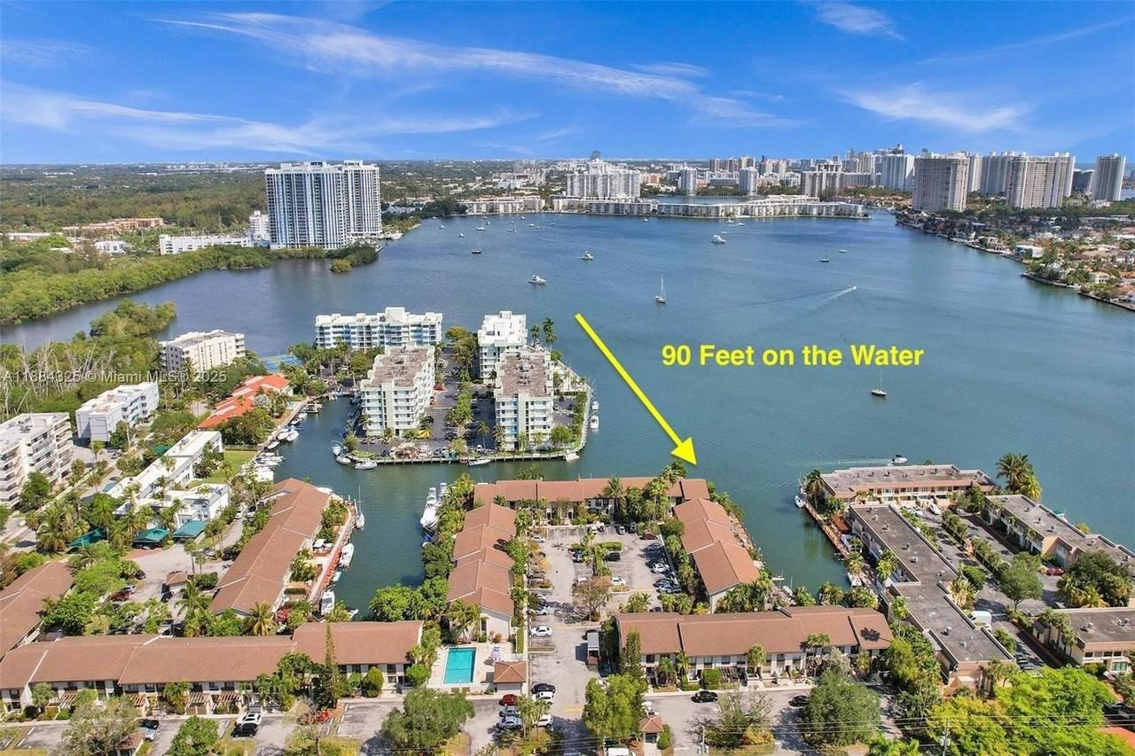 2725 Ne 165th St #2 - Photo 2 of 12