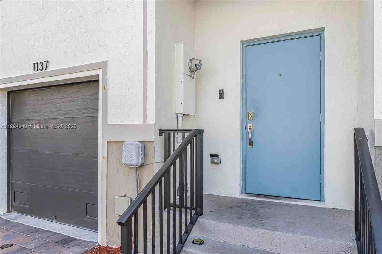 1137 Sw 7th Ct #0 - Photo 2 of 27