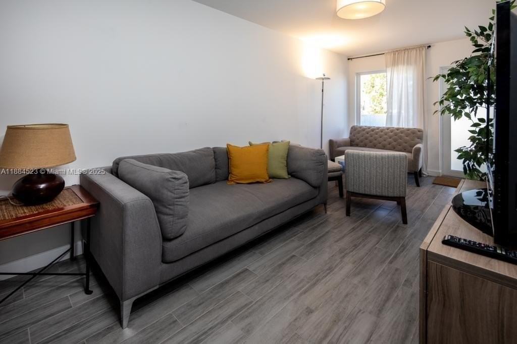 2800 Sw 4th St #A - Photo 4 of 17