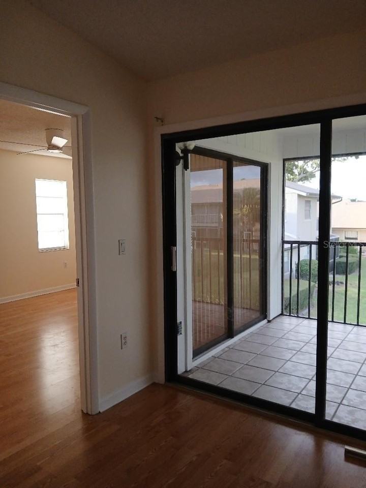 5787 Summer Side Ln #4B - Photo 4 of 21