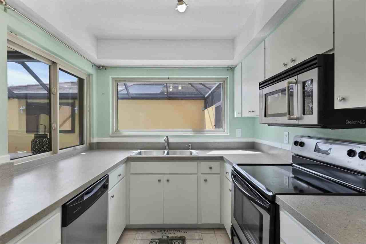 3638 Glen Oaks Manor Dr - Photo 5 of 43