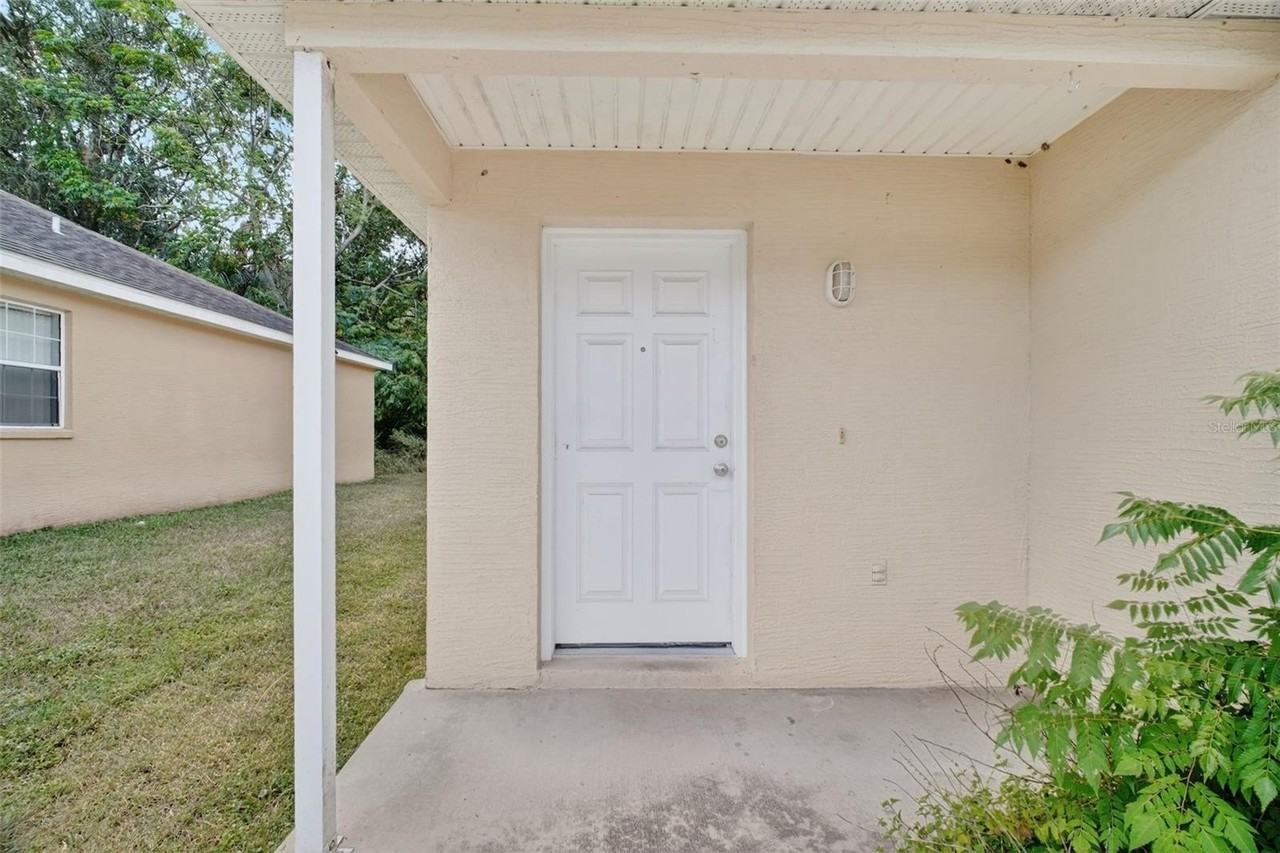 525 Paulling Dr - Photo 2 of 17