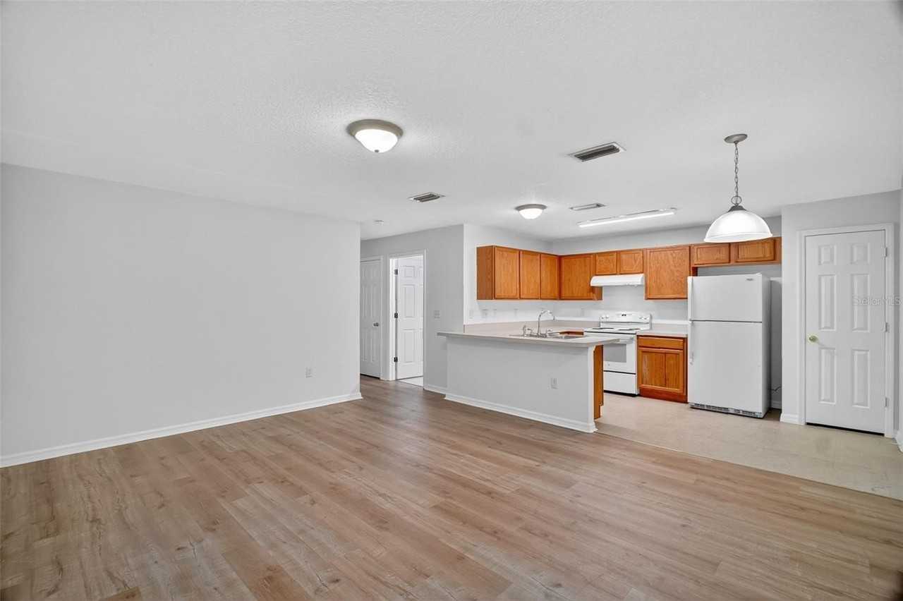 525 Paulling Dr - Photo 3 of 17