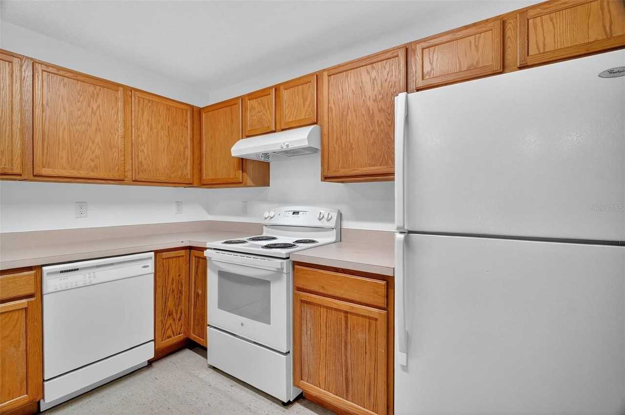 525 Paulling Dr - Photo 7 of 17