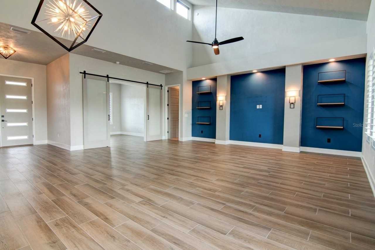 861 Sw 120th Dr - Photo 4 of 25