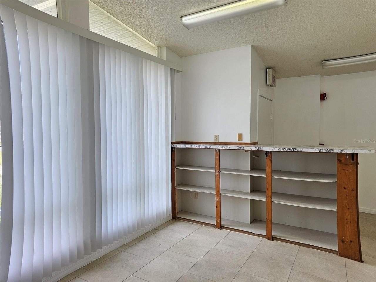 1206 S Wabash Ave - Photo 3 of 22