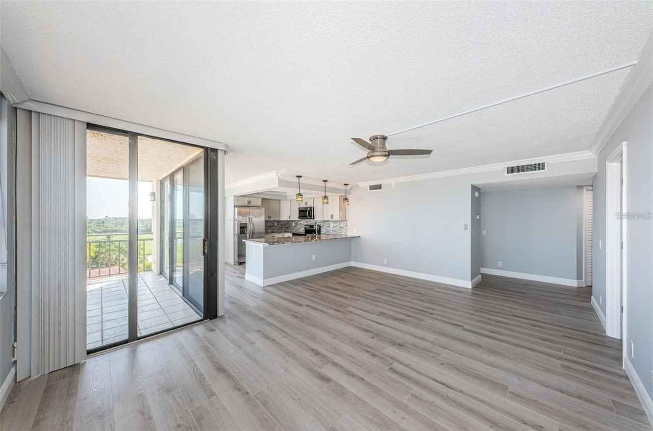 6279 Sun Blvd #604 - Photo 7 of 19