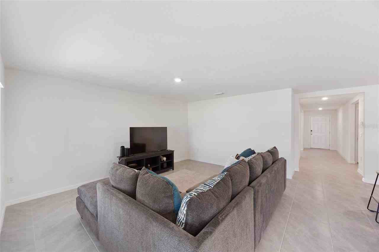 11517 Timber Grove Ln - Photo 6 of 37