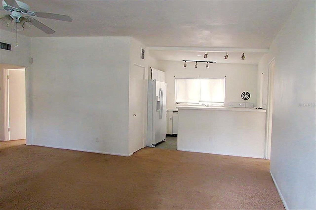 550 Hartley Pl - Photo 3 of 14