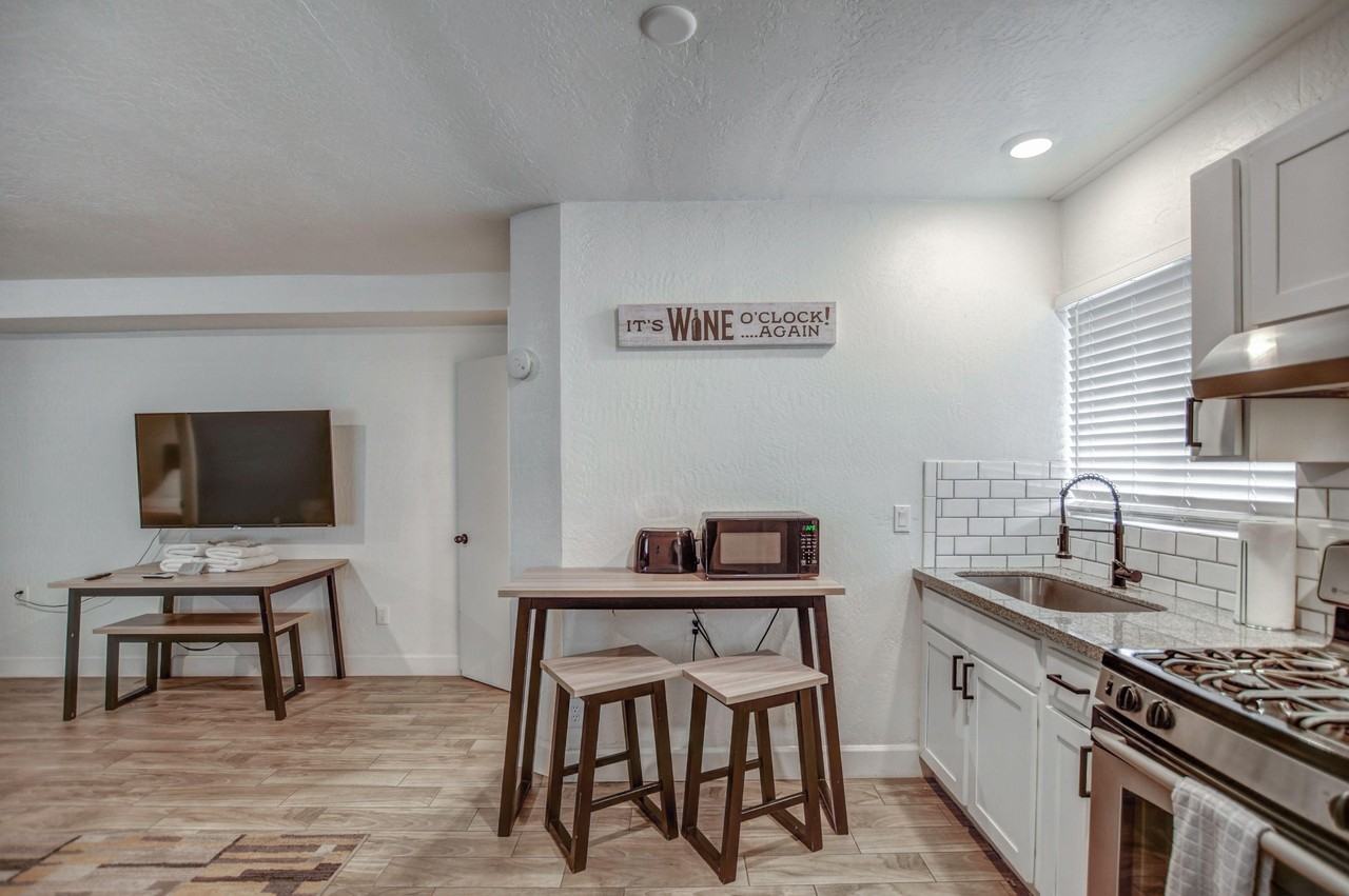 E Alder Ave - Photo 2 of 6