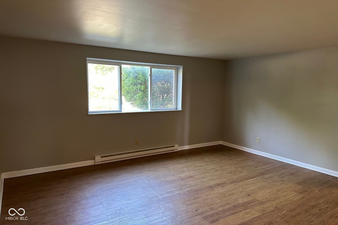 4835 N Bolton Ave #6 - Photo 4 of 13