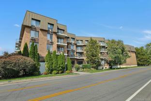 560 Halstead Ave #2E - Photo 1 of 1