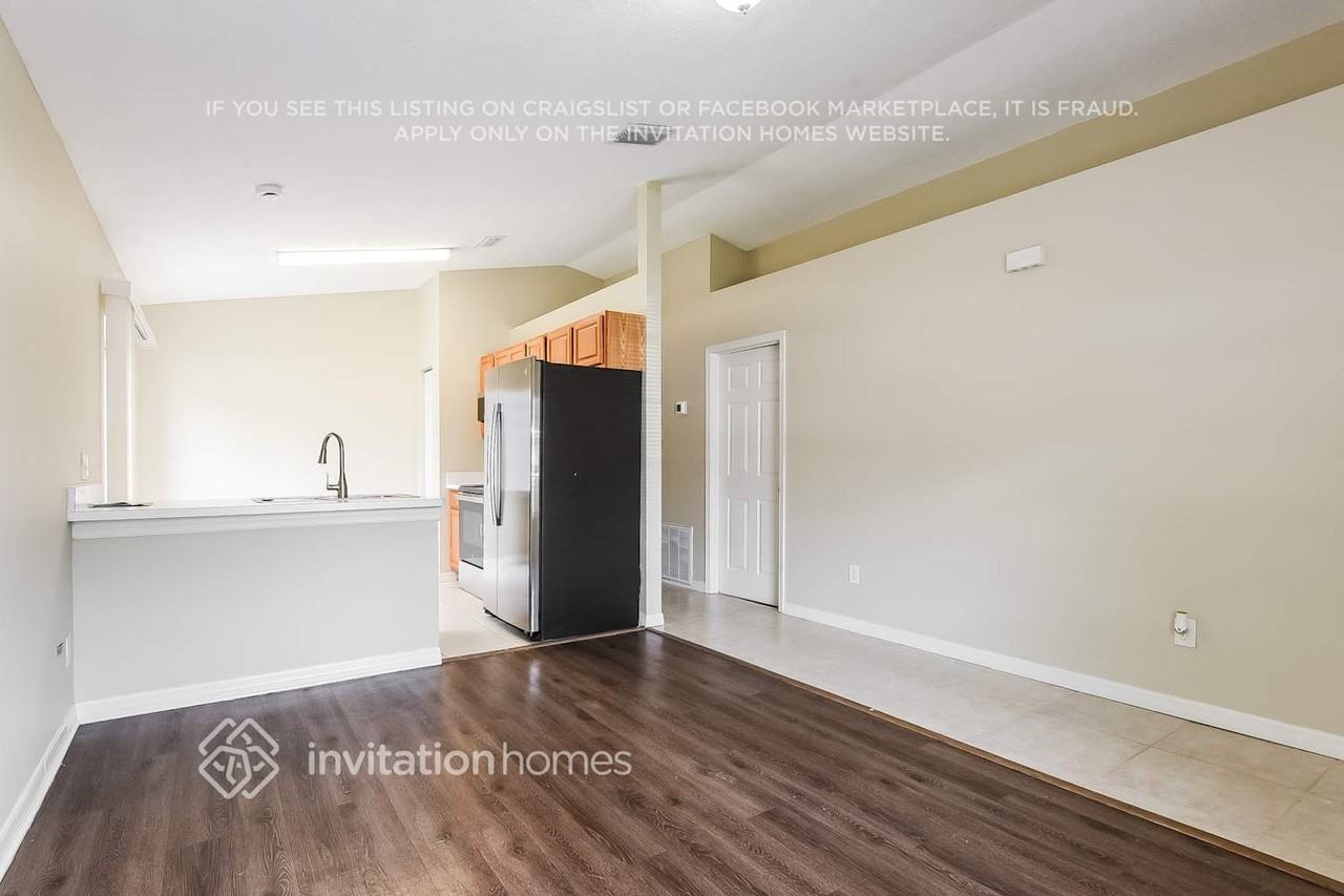 123 Oak Grove Road - Photo 4 of 17