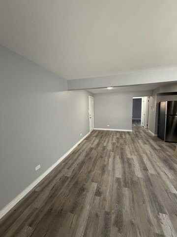 639 Jeffery Avenue #3S - Photo 3 of 6