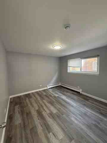 639 Jeffery Avenue #3S - Photo 4 of 6