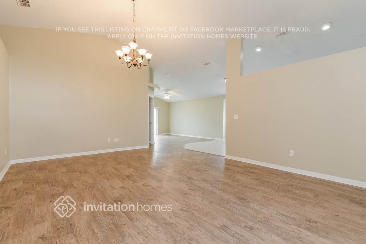 220 Piccolo Way - Photo 3 of 17