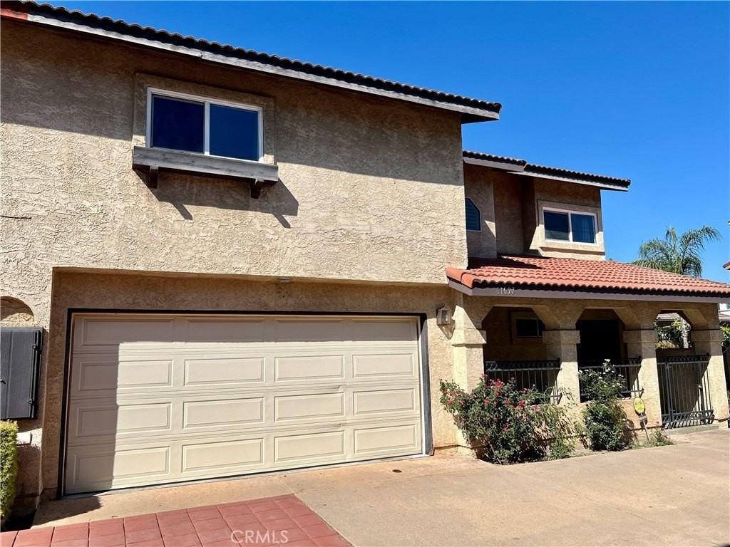 11697 Ramona Boulevard