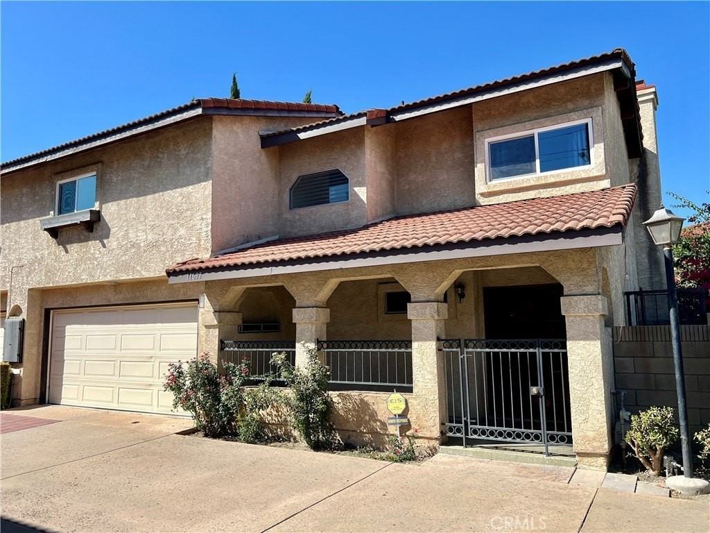 11697 Ramona Boulevard - Photo 3 of 22