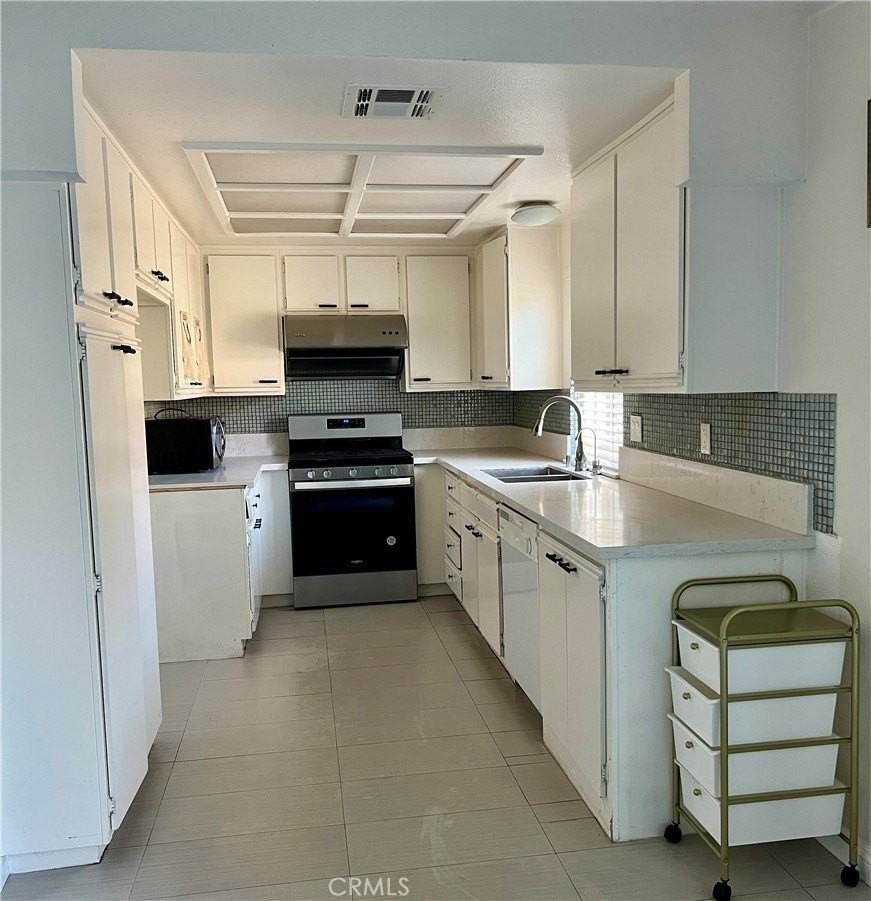 11697 Ramona Boulevard - Photo 7 of 22