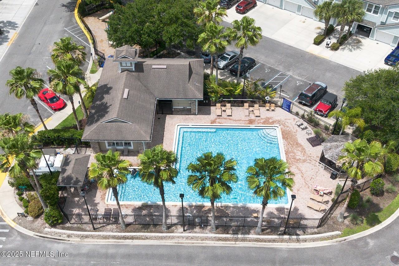 7055 Deer Lodge Cir Unit 105 #105 - Photo 5 of 36