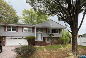 featured image of 6 Yale Ct