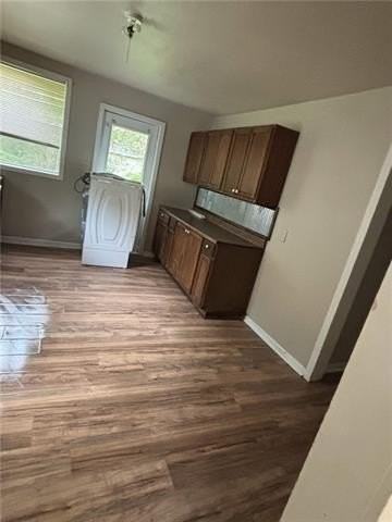 204 W Clark St - Photo 5 of 7