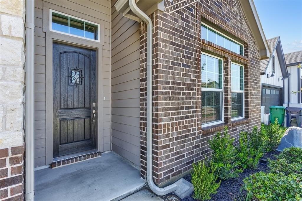 2705 Starling St - Photo 2 of 32