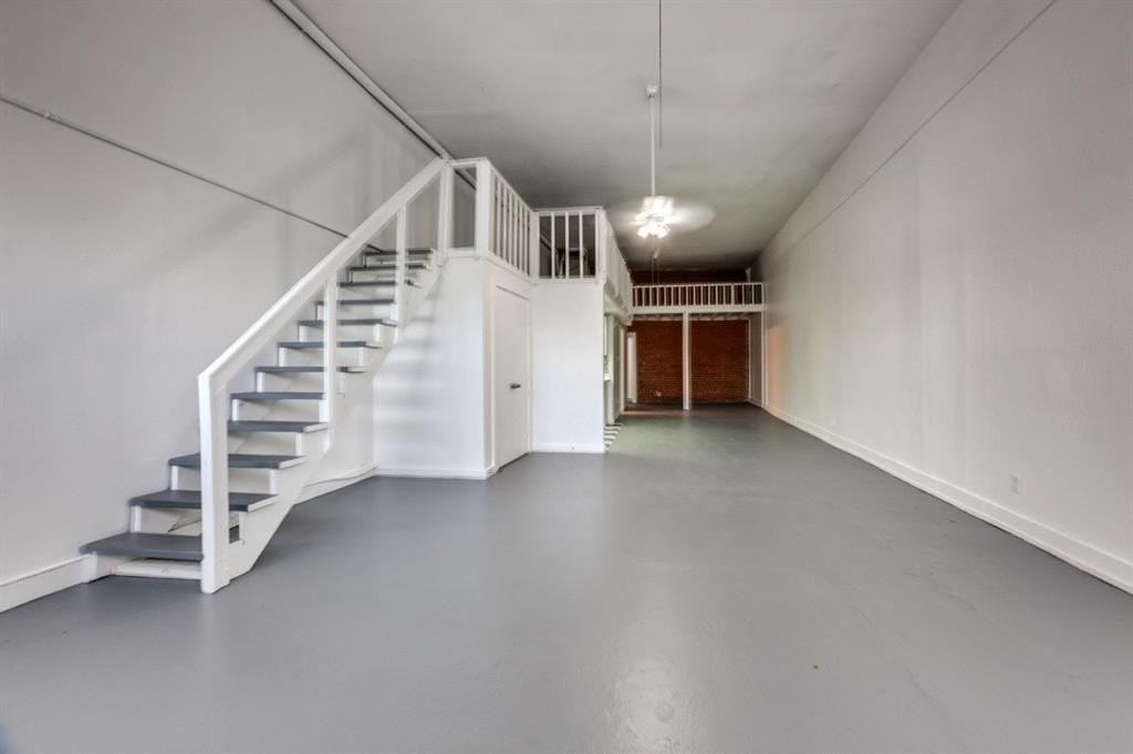 2007 S Ervay St #2011 - Photo 4 of 13