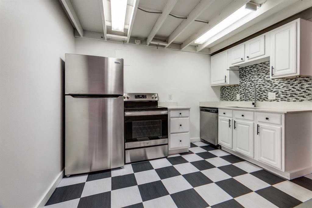 2007 S Ervay St #2011 - Photo 6 of 13