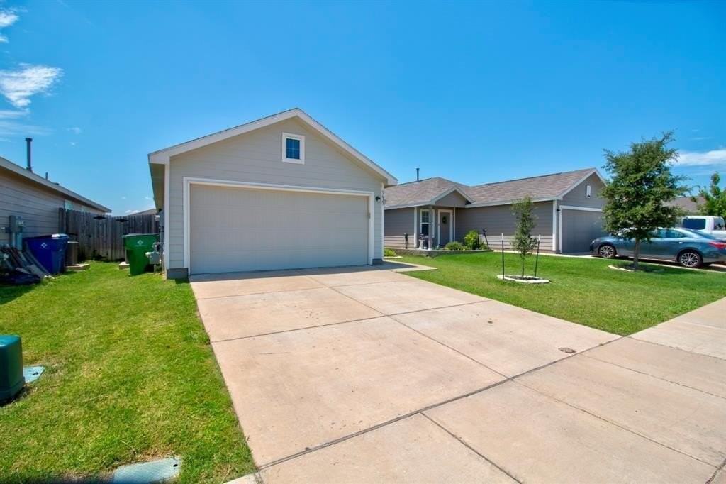 1623 Daunton Dr - Photo 4 of 30