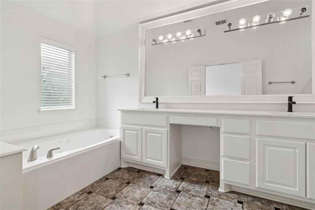 2619 Colby St #A - Photo 7 of 16