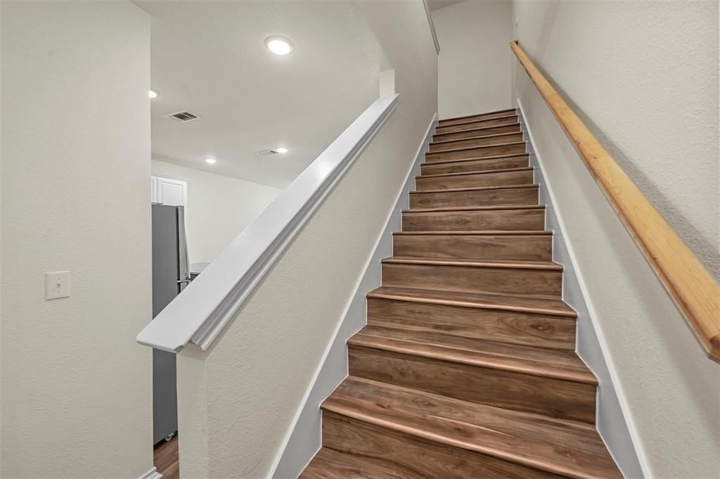 105 SE 4th St #1 - Photo 7 of 23