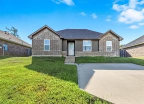 913 N Barrett Ave - Photo 1 of 1