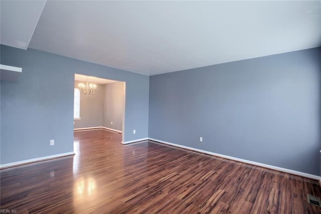 5 Millicent Ct - Photo 2 of 19